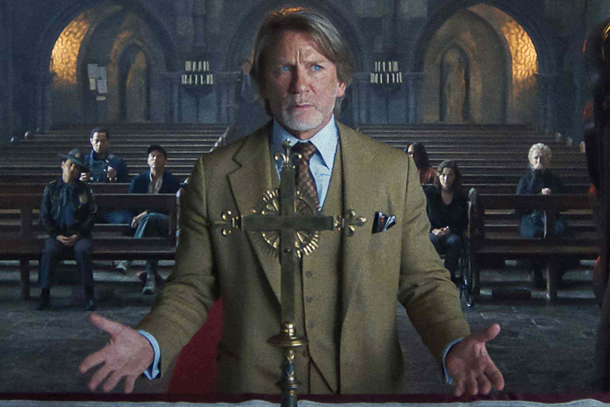 Wake Up Dead Man: A Knives Out Mystery Looks Great in its New Clothes